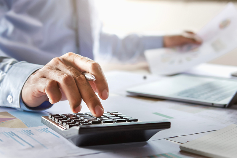新たな事業を始めるためには、どれくらい費用が必要？資金調達の方法とは